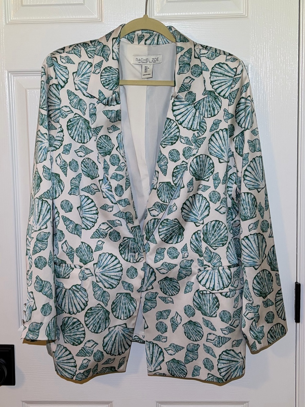 NWOT Rachel Zoe Creamy White Blazer Jacket with Teal Sea Shell Print. Sz Large